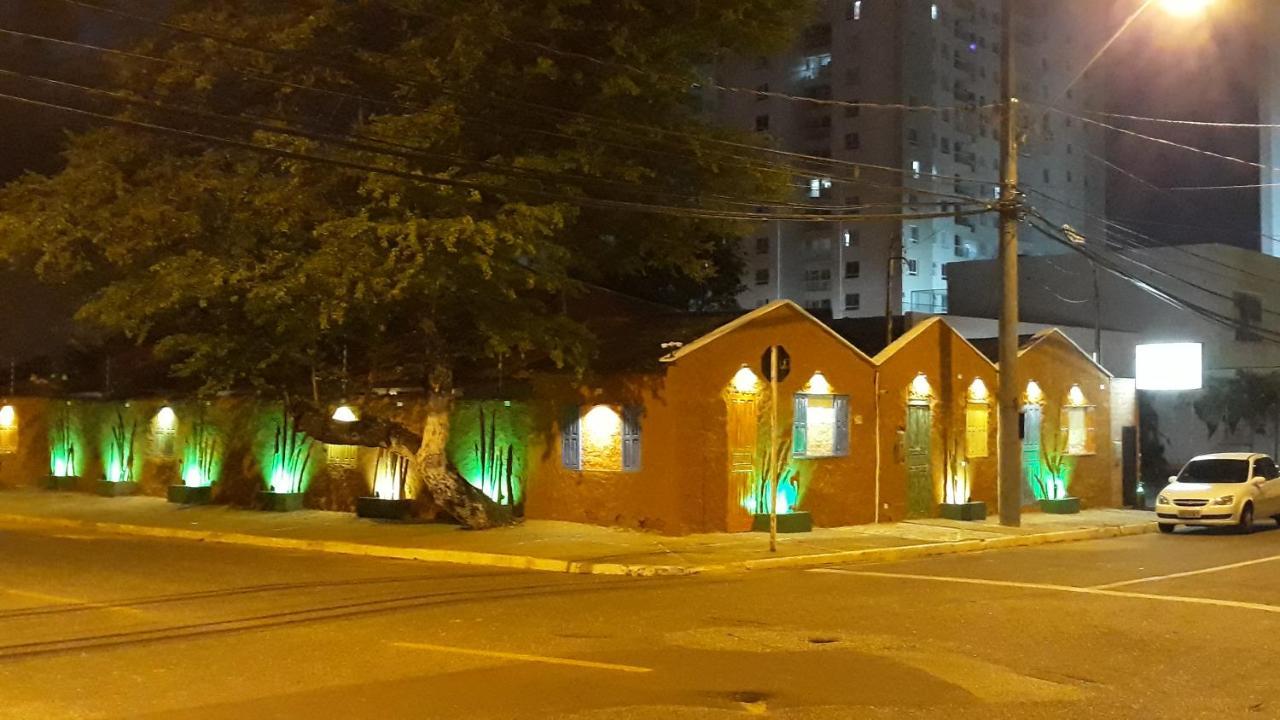 Vila Aju - Pousada Tematica 阿拉卡茹 外观 照片